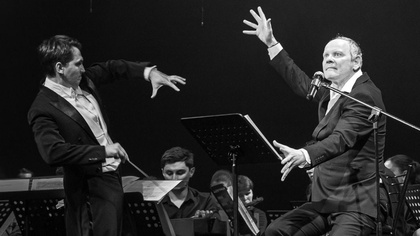 29 апреля на сцене Театра имени В. Тхапсаева г. Владикавказа состоялся концерт по мотивам произведения Н. Гоголя «Мертвые души»